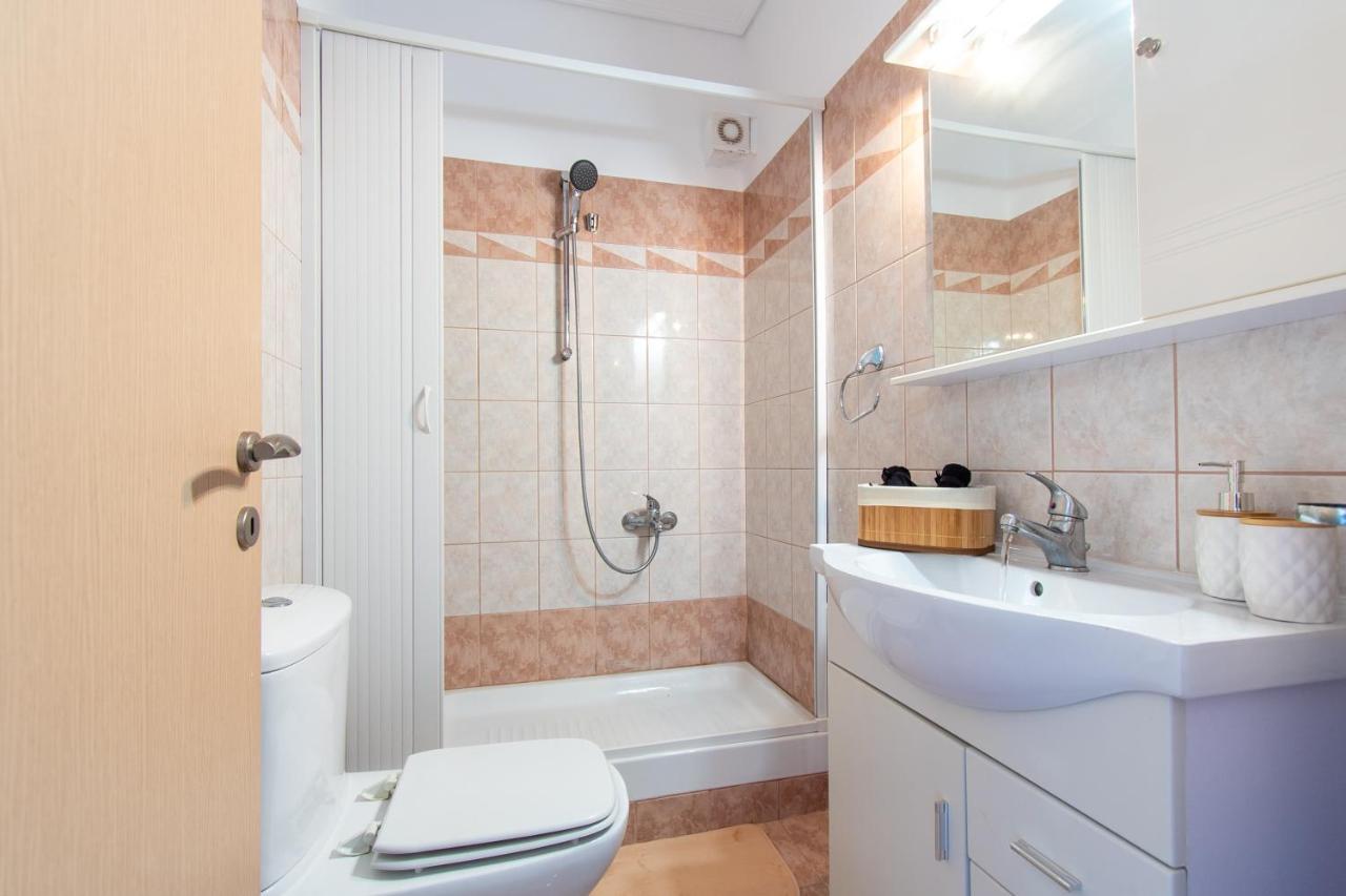 Yelayellow House Near To Airport, Rafina Port And Metropolitan Expo Artemida  Exterior foto